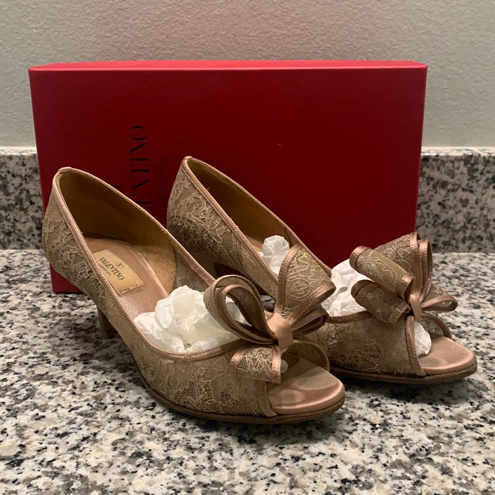 Valentino Lace Pattern Bow Accents D’Orsay Pumps, champagne color, size 39